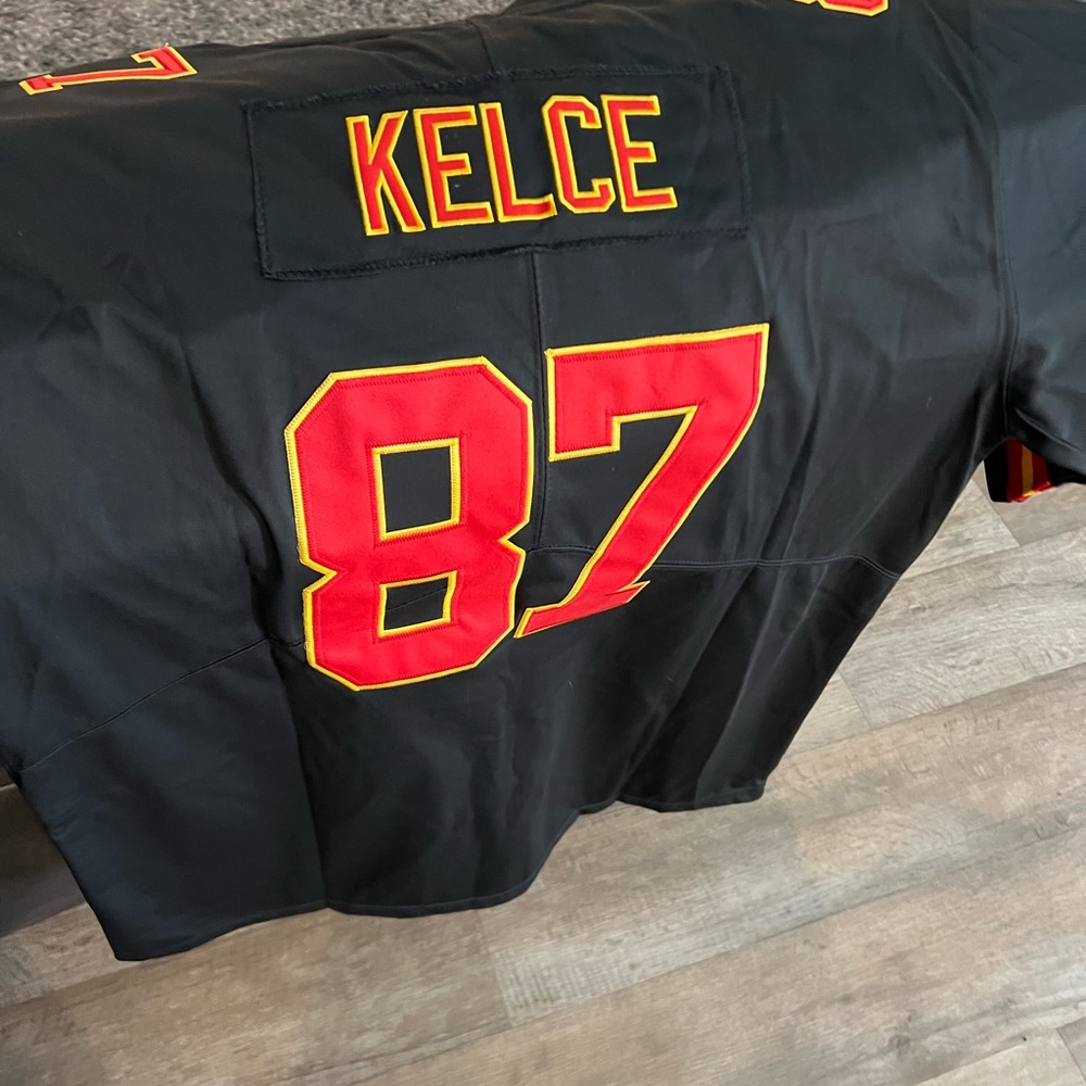 Travis Kelce Super Bowl Black Nike Jersey with Tags XL
